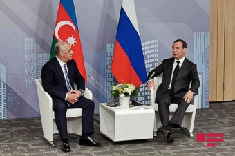 Azərbaycanın baş naziri Medvedevlə görüşdü