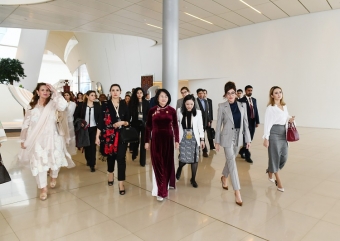 Qoşulmama Hərəkatı sammitində iştirak edən dövlət və hökumət başçılarının xanımları Heydər Əliyev Mərkəzində olublar - <span style="color:red;">FOTO 