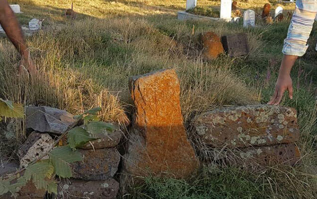 Sultan  bəyin  goru çatladı -  Aqil ABBAS yazır