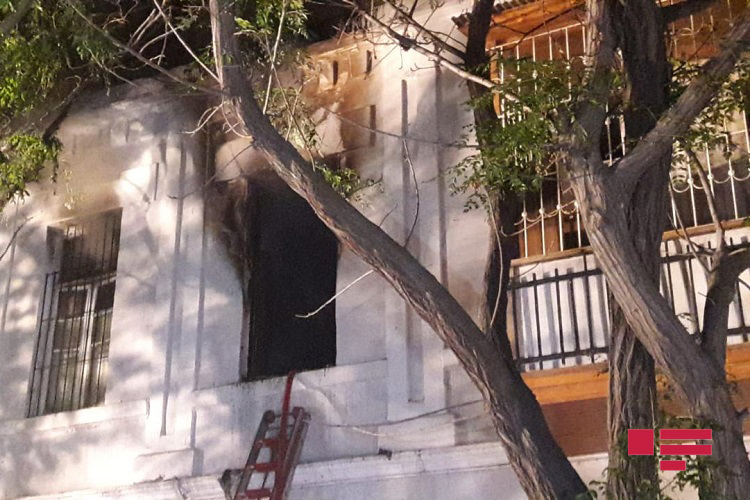 Yanğınla bağlı 3 nəfər təcili yardıma müraciət edib - <span style="color:red;">Nazirlik