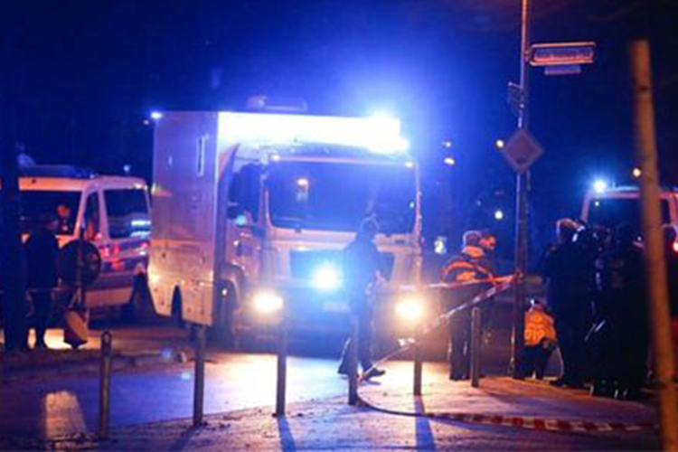 Berlində “Porsche” səkiyə çırpıldı: 4 ölü, 2 yaralı