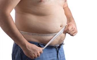 Məşhur aktyorun dediklərinə inanmayacaqsınız: <span style="color:red;">“120 kiloydum” 