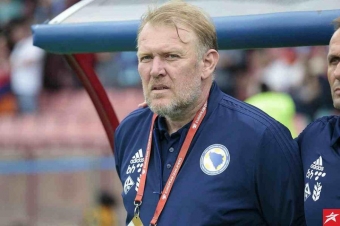 Prosineçki istefa verdi