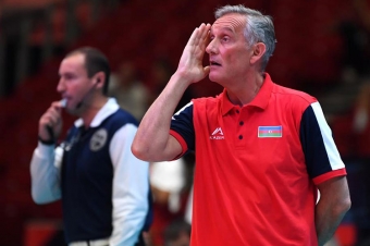 Millimiz baş məşqçisi ilə vidalaşdı