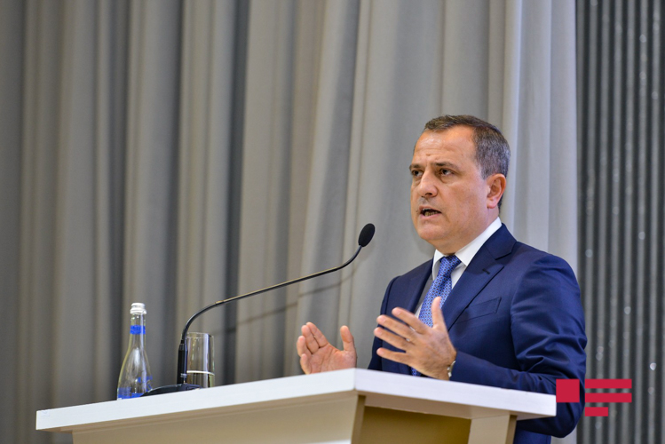 "Artıq dəyişiklik edilməsinin zamanı yetişib" - Nazir
