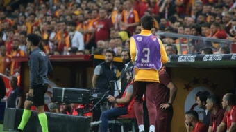 Türkiyə futbol tarixində ilk HADİSƏ. Hakim top daşıyan uşağı meydandan qovdu