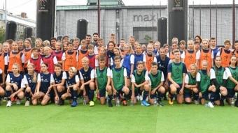 UEFA məktəblərimizdə futbol dərsi üçün yenidən pul ayırdı