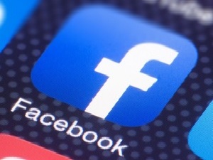 “Facebook” on minlərlə proqramı blokladı - <span style="color:red;">SƏBƏB açıqlandı