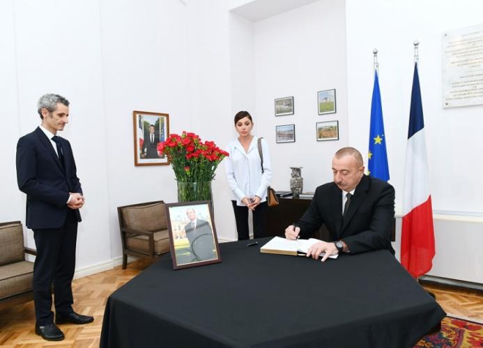 Prezident Fransa səfirliyində olub, Jak Şirakın vəfatı ilə əlaqədar başsağlığı verdi - <span style="color:red;">YENİLƏNİB