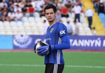 "İngiltərədə oynamağı çox istərdim" - <span style="color:red;">Emil Balayev 