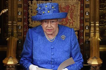 Britaniya Kraliçası pandemiya ilə əlaqədar vətəndaşlara müraciət edib