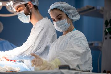 Dünyada koronavirusa qarşı mübarizə aparan tibb bacıları çatışmır  – ÜST