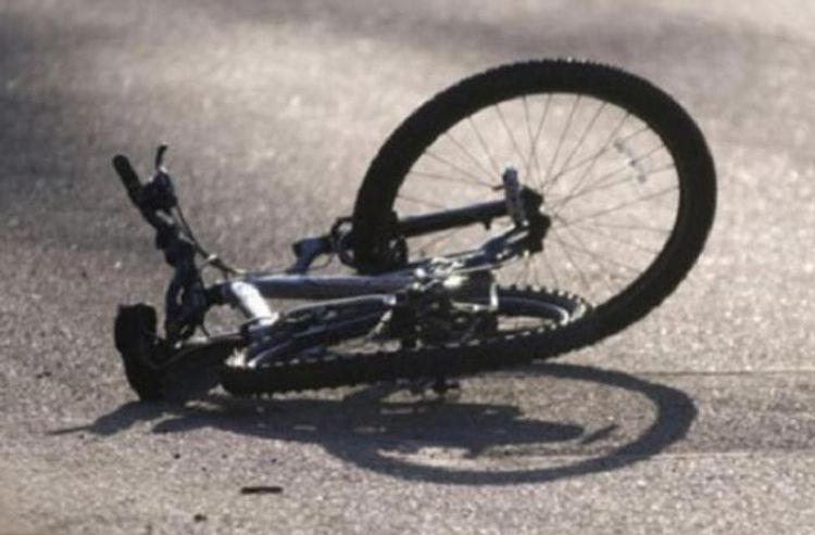İki maşın toqquşdu: velosipediçi öldü