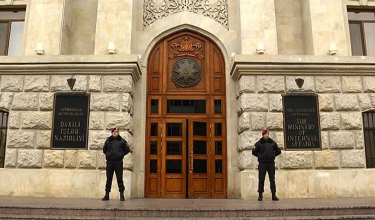 DİN maşından bayrağın sökülməsinə münasibət bildirdi