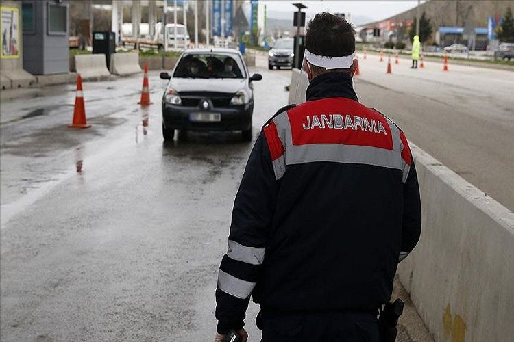 Türkiyədə küçəyə çıxmaqla bağlı qadağanın detalları məlum oldu