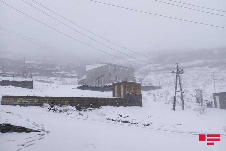 Azərbaycanın bu bölgəsinə qar yağdı