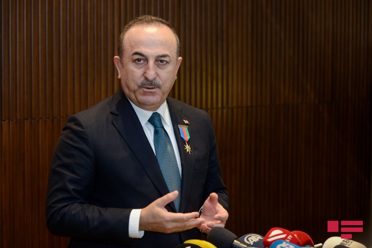 Çavuşoğludan Baydenə sərt sözlər: "Sən kimsən ki..."