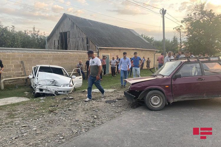 Balakəndə iki "VAZ" toqquşub, ölən və xəsarət alanlar var - FOTO