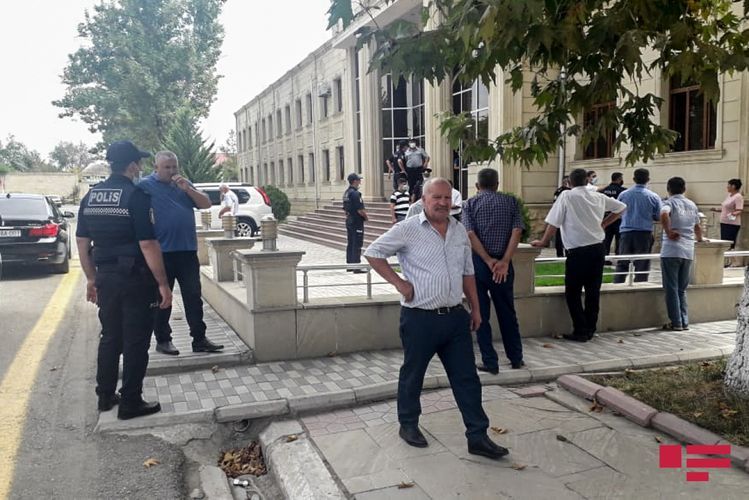 Kürdəmirin icra başçısı və daha bir neçə nəfər saxlanıldı - YENİLƏNİB