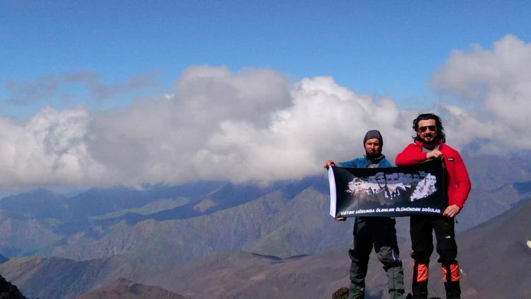 Gənc alpinist: ”Bu gün bu zirvəni fəth etdik, sabah isə...”