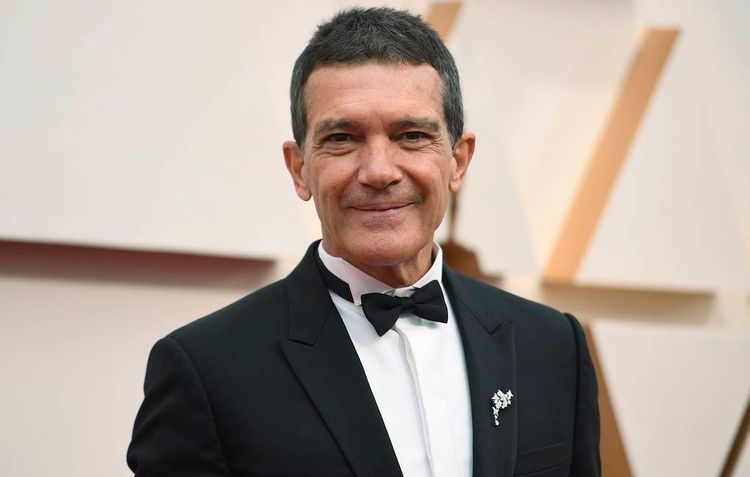 Antonio Banderas koronavirusdan sağalıb