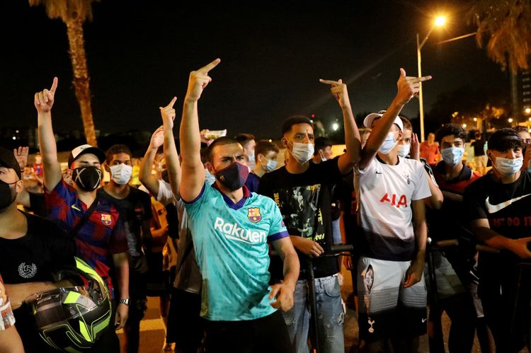 Azarkeşlər “Barselona”nın prezidentinin istefasını tələb etdi