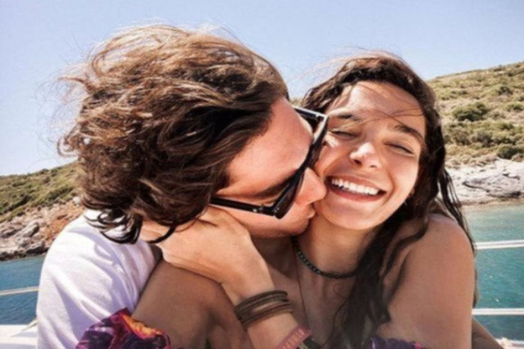 Aktrisa idmançı sevgilisinin  ŞƏKİLLƏRİNİ YAYDI 