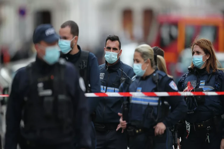 3 nəfəri yaralayıb arvadını girov götürdü  - Fransa polisi hər ikisinin meyitini tapıb