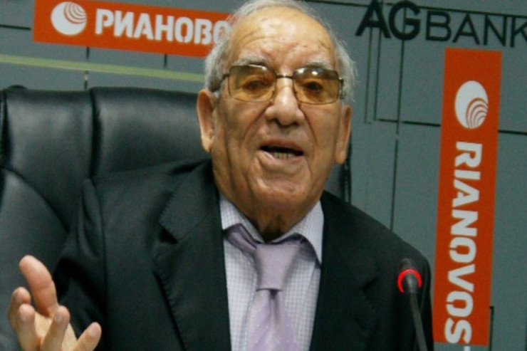 Professor Süleyman Əliyarlı