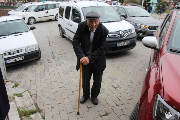 105 yaşlı Nuri Uysal