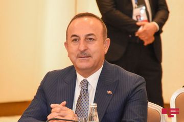 İlham Əliyev Mövlud Çavuşoğlunu “Dostluq” ordeni ilə təltif etdi