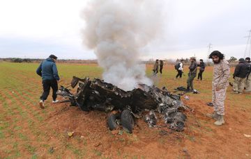 Suriya ordusunun helikopteri vurulub, 2 pilot ölüb