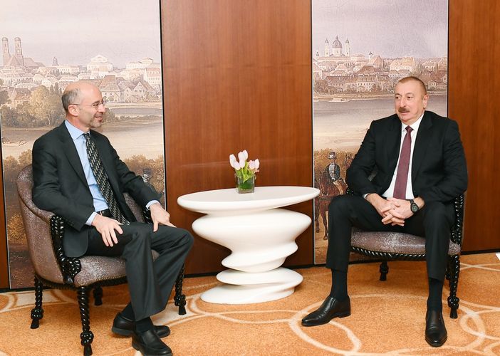 İlham Əliyev Beynəlxalq Böhran Qrupunun prezidenti ilə görüşüb - YENİLƏNİB