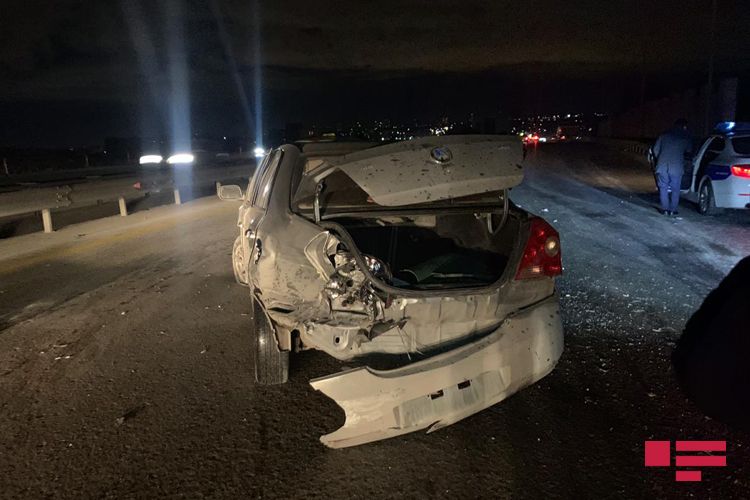 Bakı Sumqayıt şossesində yol qəzası baş verib, xəsarət alanlar var - FOTO