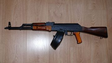 Keçmiş məhkumdan "Kalaşnikov" götürüldü