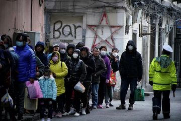 Çindən kənarda koronavirusa yoluxanların sayı 2 min nəfəri keçib
