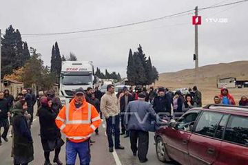 Gürcüstandakı azərbaycanlılar etiraz aksiyası keçirdi - YENİLƏNİB
