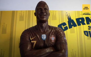 Ronaldonun qeyri-adi heykəli - VİDEO