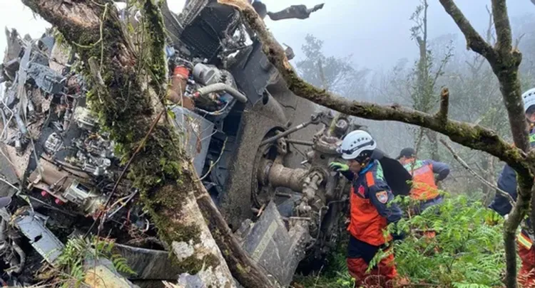 Helikopter məcburi eniş etdi: Ölənlər var  - YENİLƏNİB