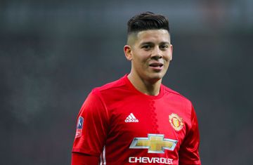 “Mançester Yunayted” müdafiəçisini satır