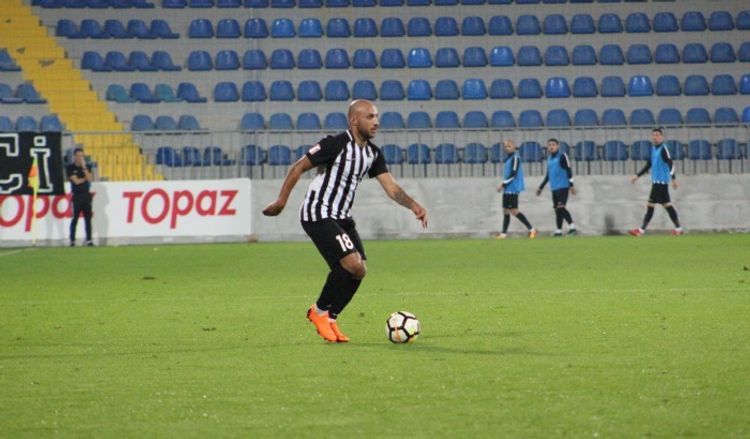 Onilliyin rekordçusu - yalnız bizdə