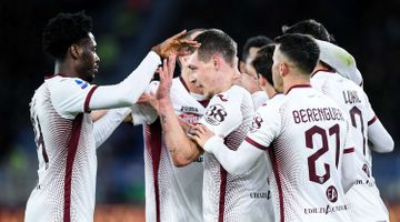 “Roma” uduzdu, “Cenoa” son pillədən qurtuldu