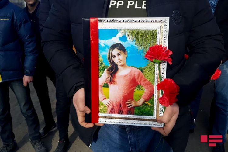 Qətlə yetirilən 10 yaşlı Nərmin dəfn edildi - FOTO