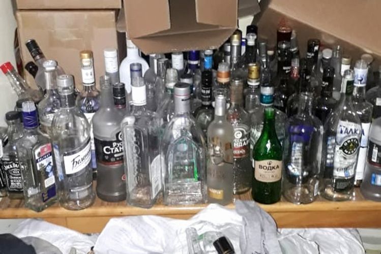 Saxta spirtli içkilərlə bağlı 14 nəfər həbs edildi