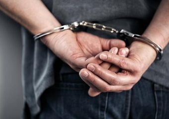  Keçmiş məhkum əcnəbiyə qarşı soyğunçuluq etdi 