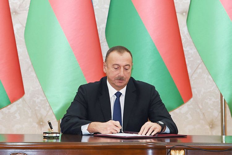 Bu Dövlət Komissiyasının tərkibi dəyişdi - SİYAHI
