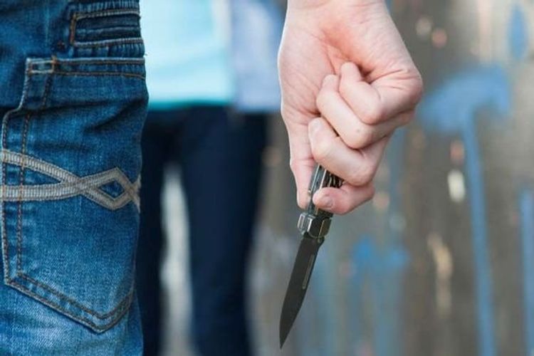 Bakıda kişi naməlum şəxs tərəfindən bıçaqlanıb