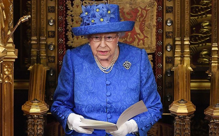 II Elizabet “Brexit” sazişini təsdiqlədi