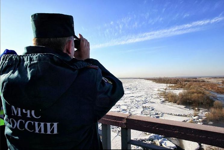Rusiyada 2 azyaşlı qız buzun qırılması nəticəsində çayda boğulub