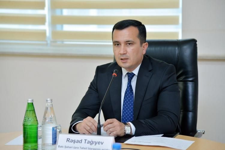 İdarə müdiri məktəblərin yaxınlığındakı internet kafelərə irad bildirdi